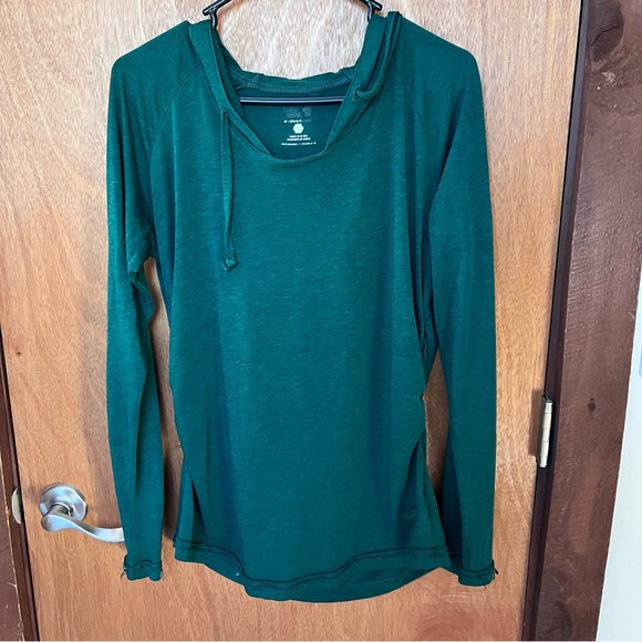 Mountain Hardwear Lightweight Baselayer Wool Blend Hoodie - Picture 1 of 6